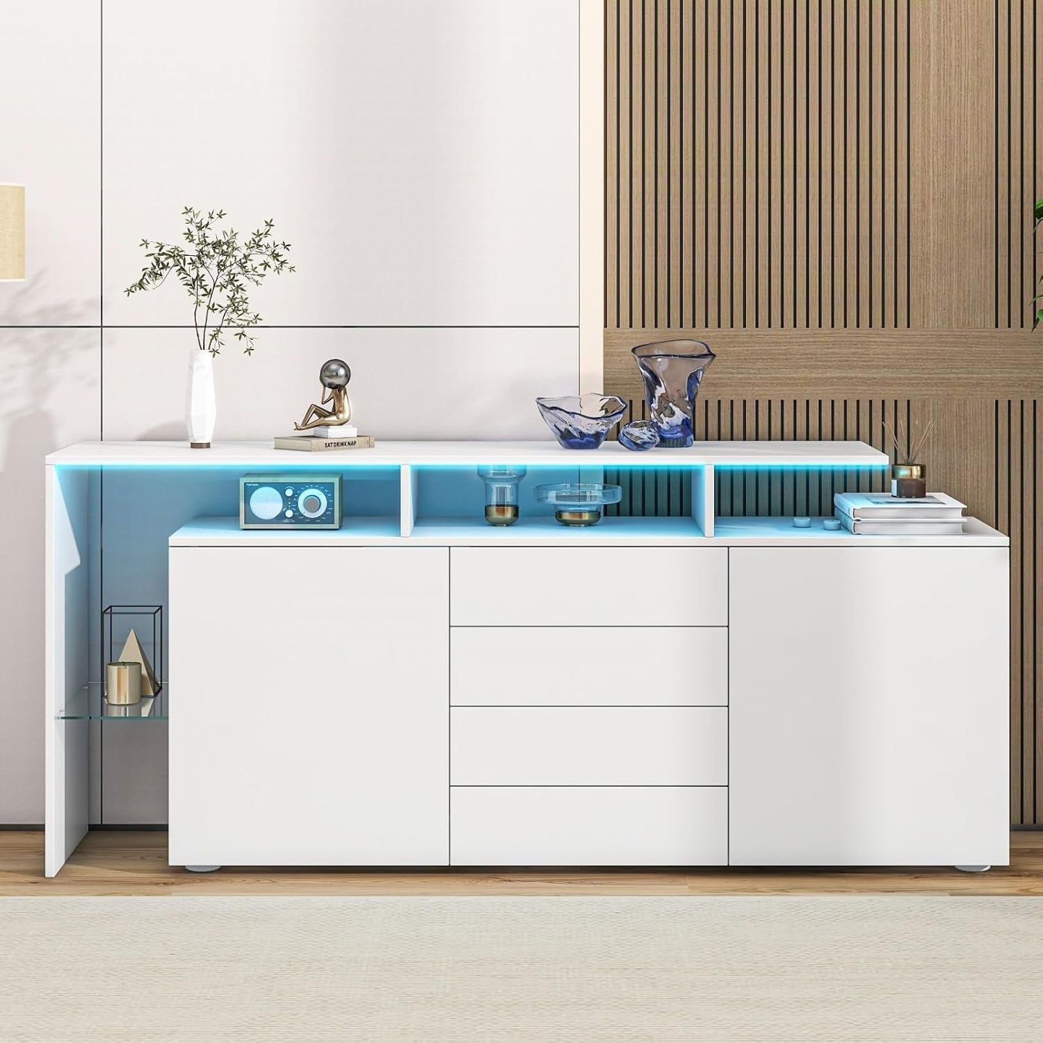 Buffet blanc avec lumiere LED, deux portes, quatre tiroirs et etagere vitree
