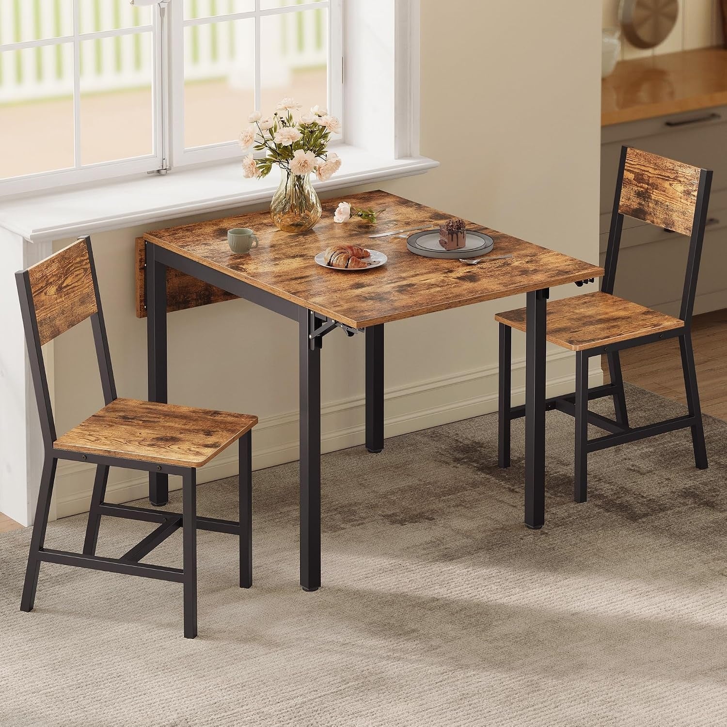 Table pliante avec 2 chaises integrees, structure acier et finition bois rustique pour espace limite